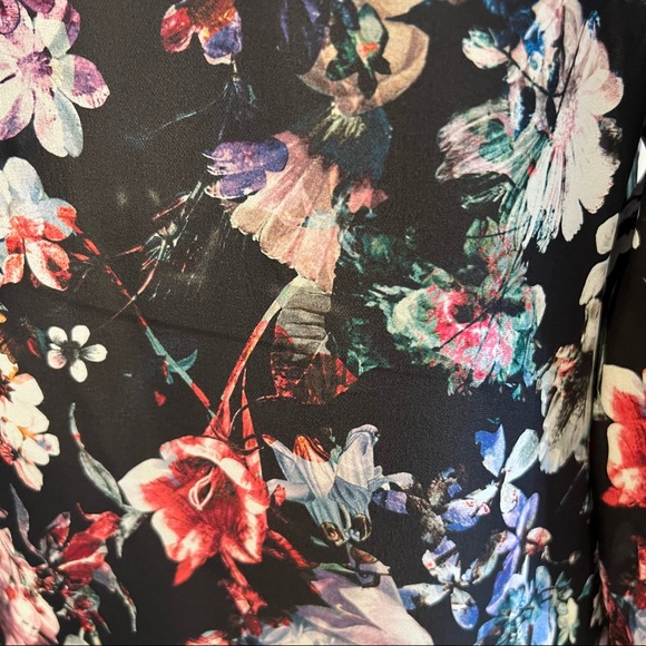 PARKER-Gorgeous Silk Ruffle Sleeve & Neckline-Cold Shoulder Blouse-Sz S-EUC - Picture 5 of 9